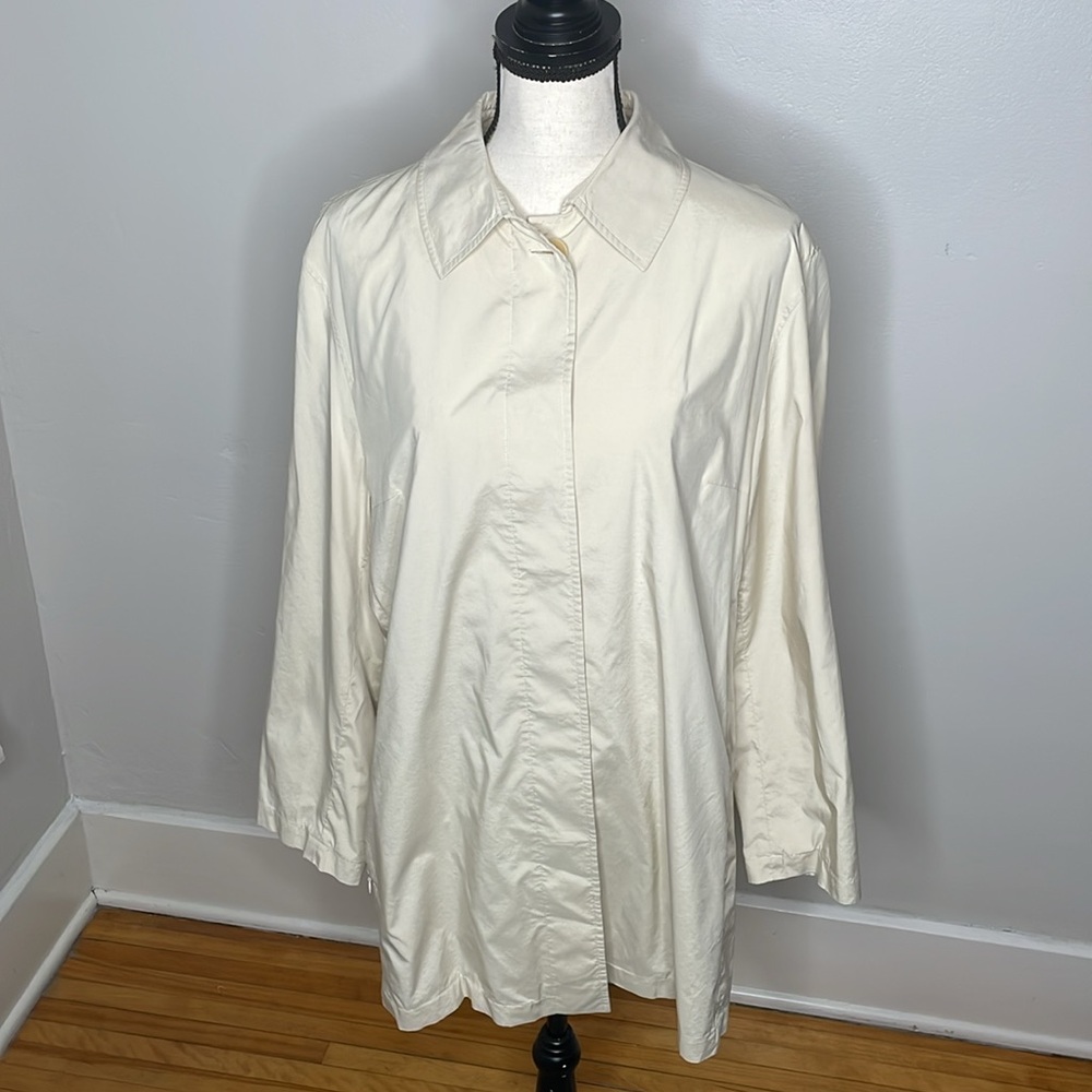 Akris Punto Wind trench jacket